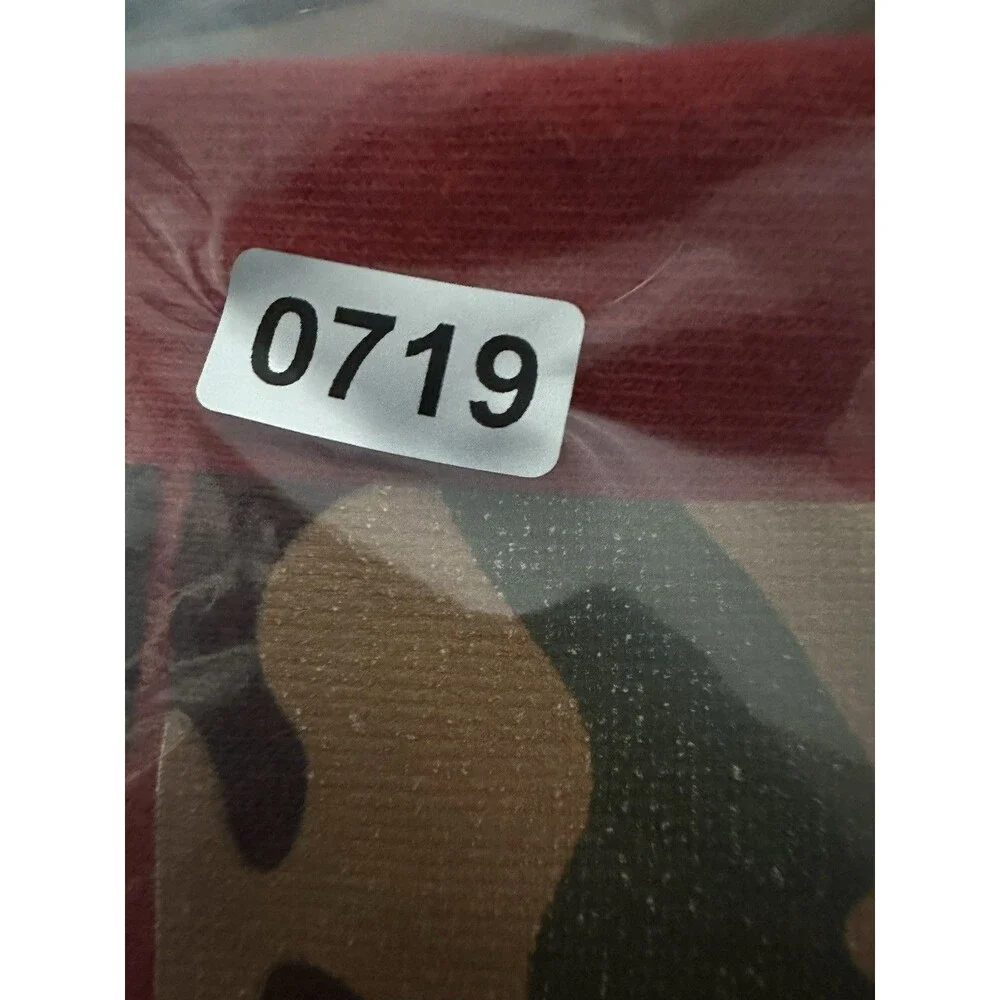 Levi's‎ Camouflage Graphic Red Short Sleeve T Shirt Size XL